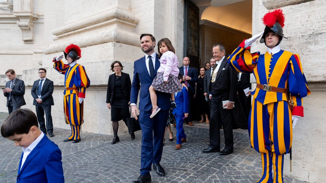 Віцепрезидент США Джей Ді Венс з родиною у Ватикані