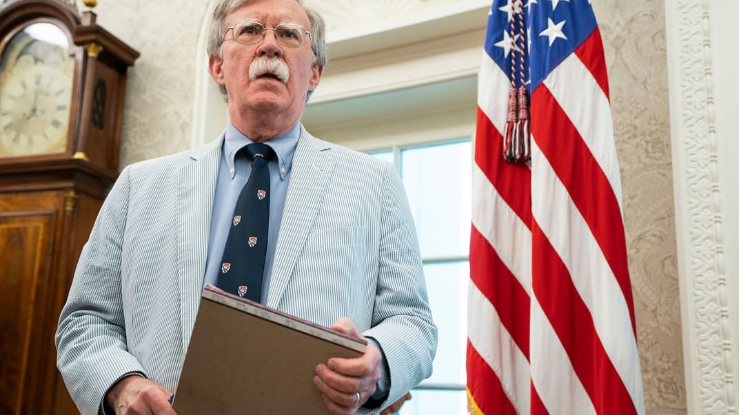 Экс-советник по национальной безопасности США Джон Болтон в Овальном кабинете Белого дома в Вашингтоне, округ Колумбия, США, 19 июля 2019 года