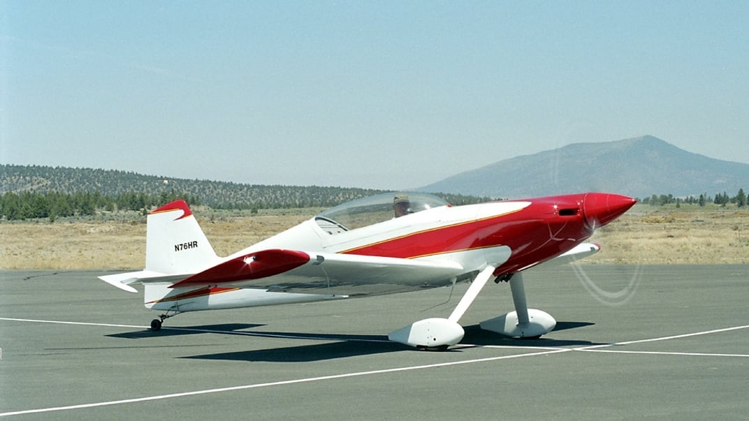 Двомісний легкомоторний літак Harmon Rocket. Саме такий зазнав аварії на Майорці