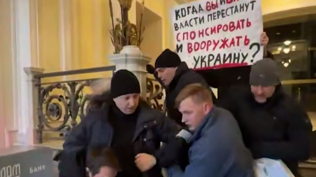 Штовханина в Санкт-Петербурзі під час візиту польського посла