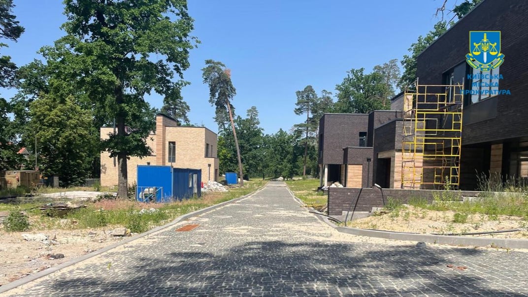 Тепер збудовані та недобудовані котеджі у курортній зоні Києва доведеться знести