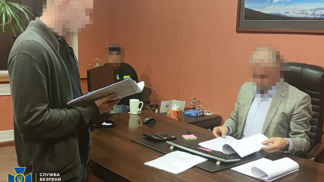 Директорові українського підприємства повідомлено про підозру в пособництві державі-агресору