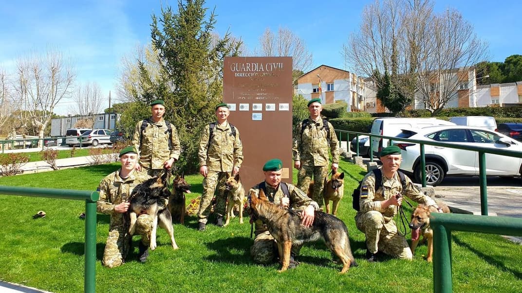 Українські фахівці-кінологи на підготовці в Іспанії