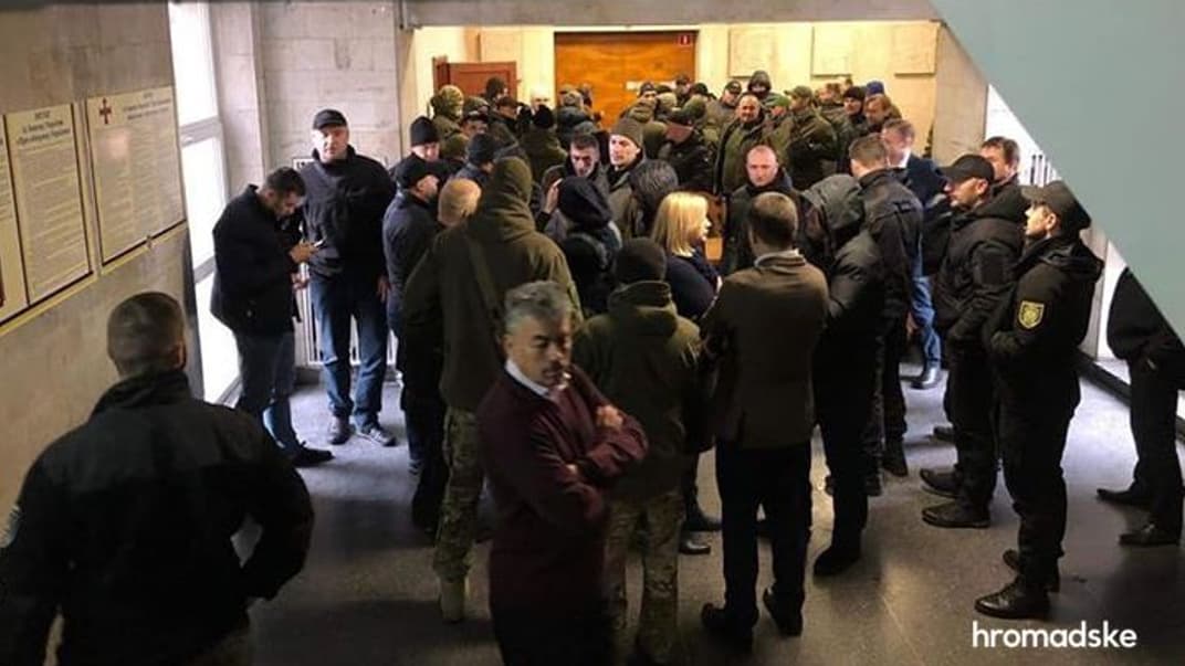 У Львові невідомі зірвали засідання сесії міської ради. 12 грудня 2019 року.