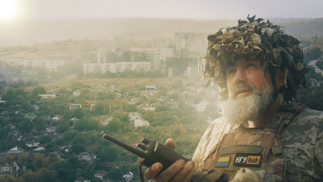 «Зранку ти перевірив будівлю — нікого немає, а по обіді ворог уже там закріпився». Репортаж із Куп’янська, який повторно окуповують росіяни