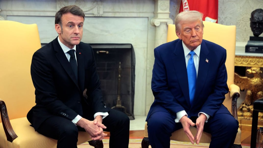 Президенты Франции и США Эмманюэль Макрон и Дональд Трамп во время встречи в Белом доме, 24 февраля 2025 года