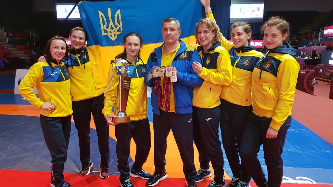 Женская сборная Украины по борьбе стала лучшей на чемпионате в Европе