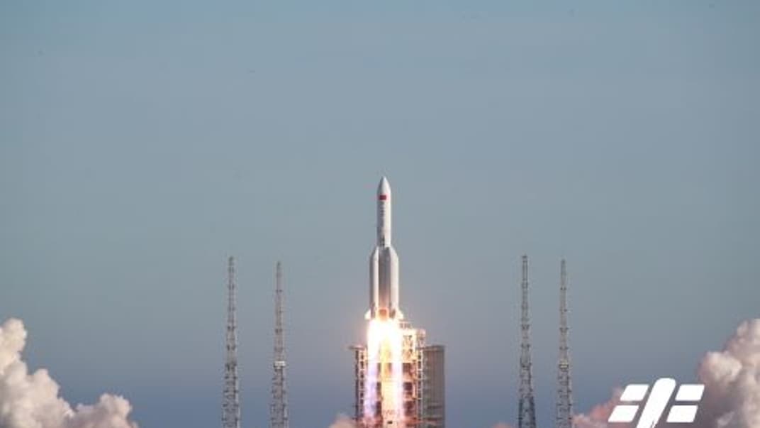 Експериментальний космічний корабель успішно запускається з космодрому в провніції Хайнань, КНР, 5 травня 2020 року