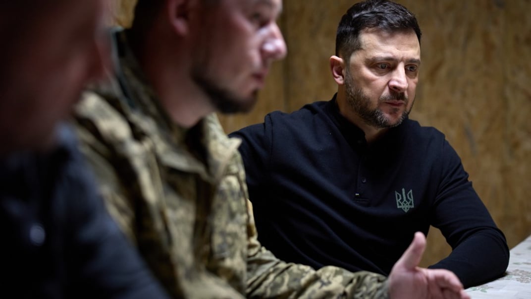 Президент Володимир Зеленський відвідав пункт управління 65 окремої механізованої бригади «Великий Луг»