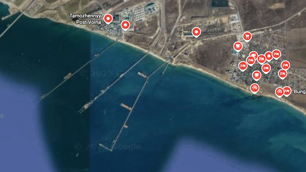 Причалы возле поселка Волна в Краснодарском крае