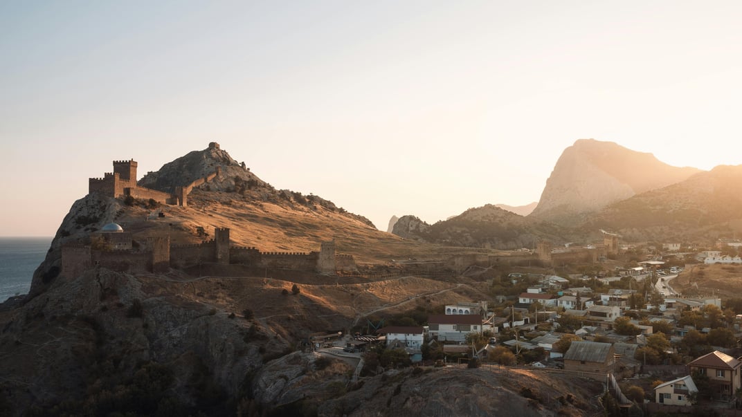 Ілюстративне фото. Вид на тимчасово окупований Судак у Криму, 2019 рік