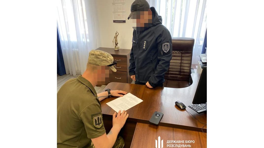 В Ровенской области суд дал условный срок должностным лицам воинских частей, незаконно выплачивавших премии