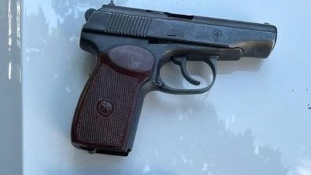 Поліціянти вилучили у затриманого травматичний пістолет