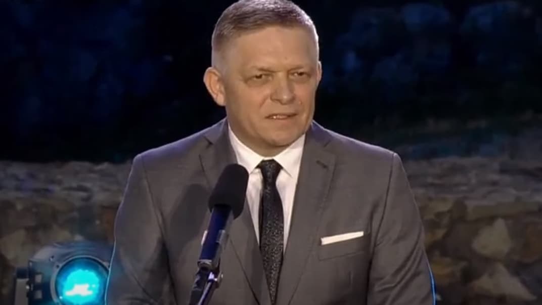 Прем'єр-міністр Словаччини Роберт Фіцо під час виступу біля замку Девін, 5 липня 2024 року