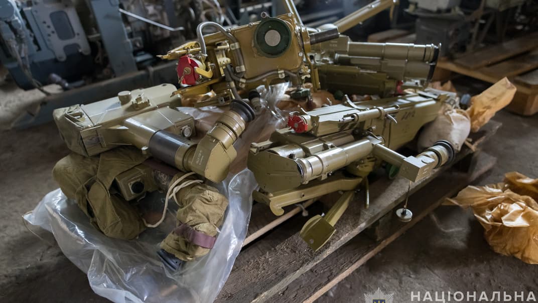 Вилучення військової техніки з підпільних складів