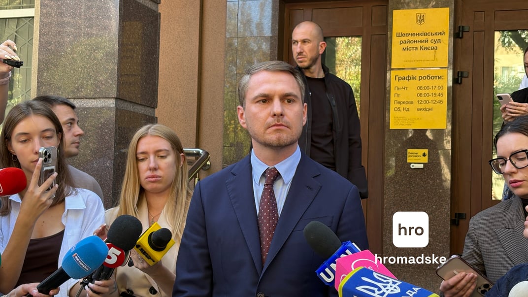 Генеральний прокурор Руслан Кравченко відповідає на запитання журналістів, Київ, 22 вересня 2025 року