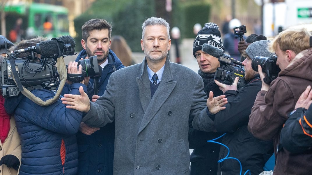 Натан Гілл прямує на винесення вироку в Олд-Бейлі в Лондоні, 21 листопада 2025 року.