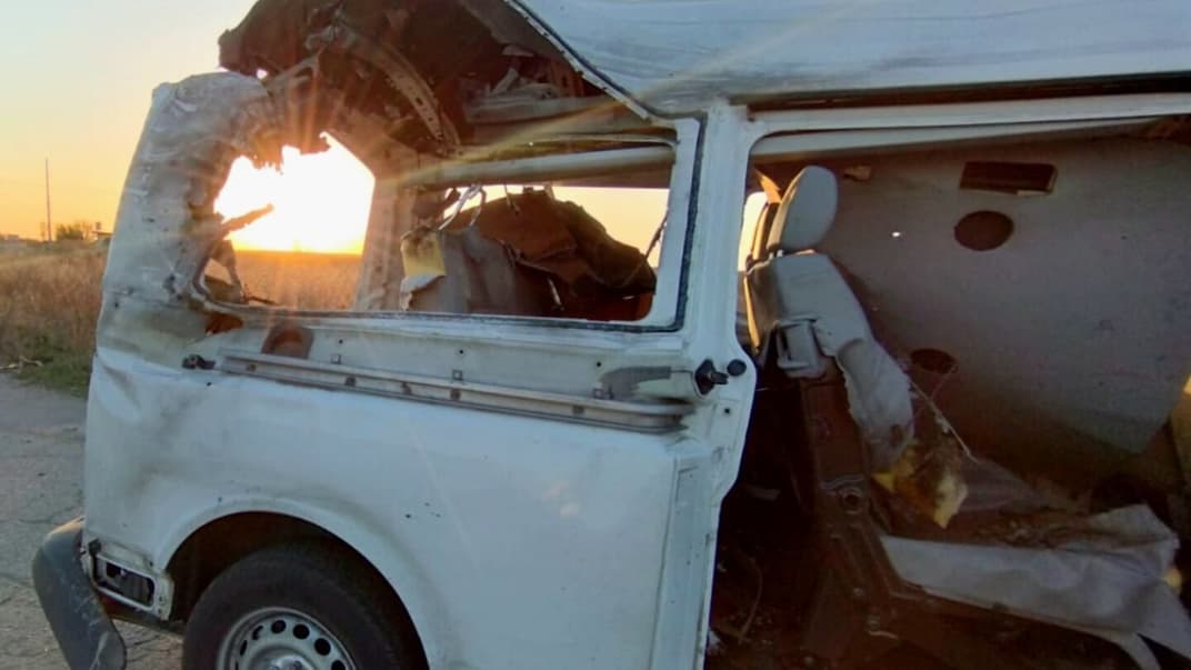 Последствия попадания дрона в автобус