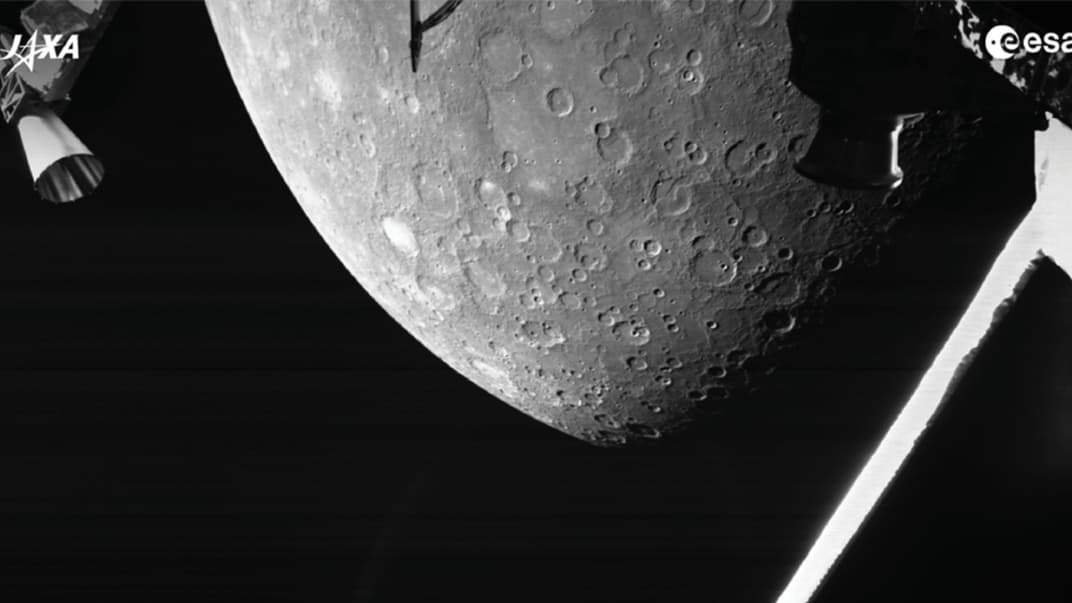 Перша фотографія поверхні Меркурія, знята зондом BepiColombo, 1 жовтня 2021 року