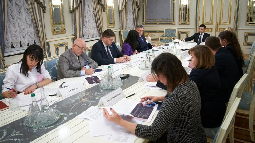 Нарада під головування президента Володимира Зеленського щодо мотивування молоді з окупованих територій зберігати українське громадянство, 11 лютого 2020 року