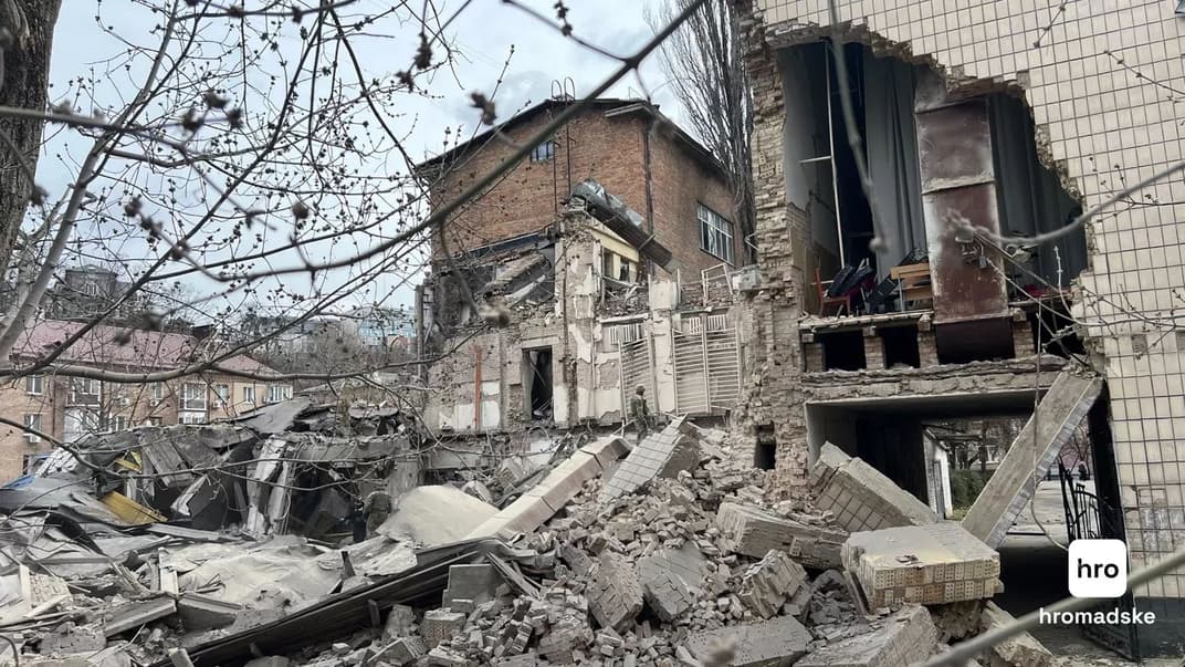 Разрушение части здания, в котором располагалась Академия декоративно-прикладного искусства и дизайна