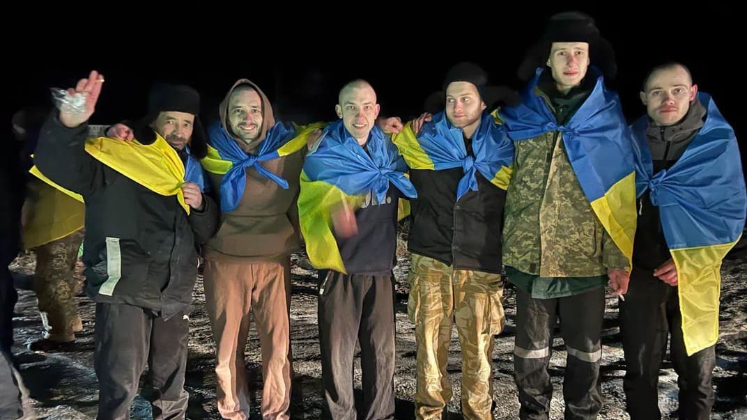 Украинцы, возвращенные домой из российского плена, 3 января 2024 года