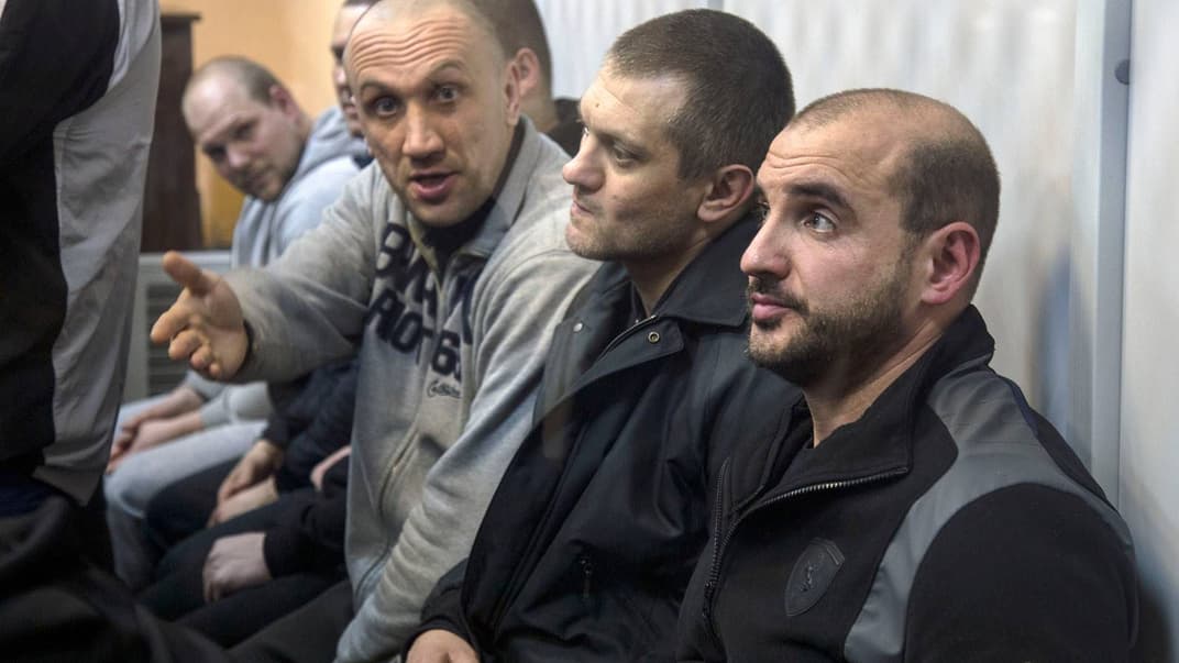 Зліва направо: Олександр Обухов, Максим Владимиренков, Віктор Власюк, архів