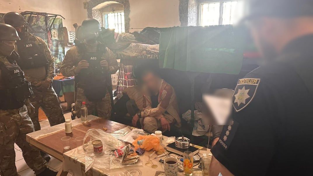 Поліція заявила про викриття каналу постачання наркотиків до Київського СІЗО