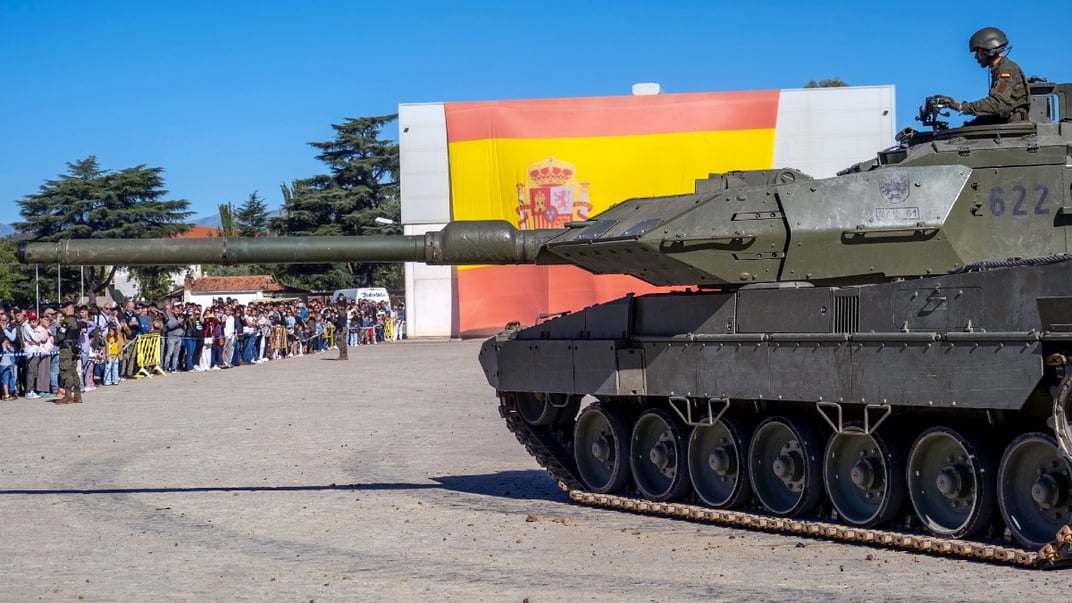 Іспанський військовий на техніці. Ілюстративне фото