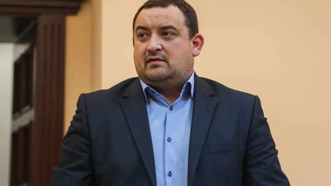 Подозреваемый народный депутат Сергей Кузьминых в зале Высшего антикоррупционного суда, 8 февраля 2022 года