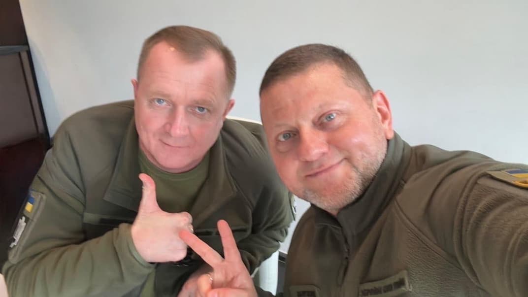 Начальник Генштабу ЗСУ Сергій Шаптала (ліворуч) та головнокомандувач ЗСУ Валерій Залужний