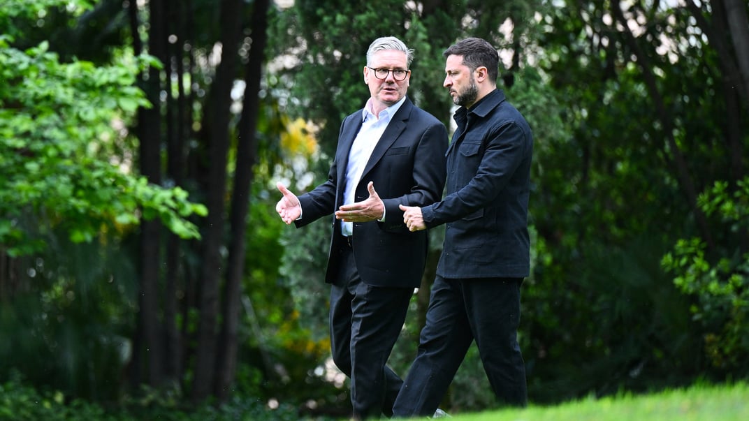 Президент України Володимир Зеленський із прем’єр-міністром Великої Британії Кіром Стармером у Римі, 26 квітня 2025 року