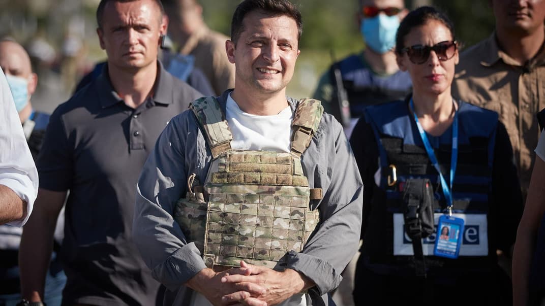 Президент Украины Владимир Зеленский с рабочим визитом в Луганской области