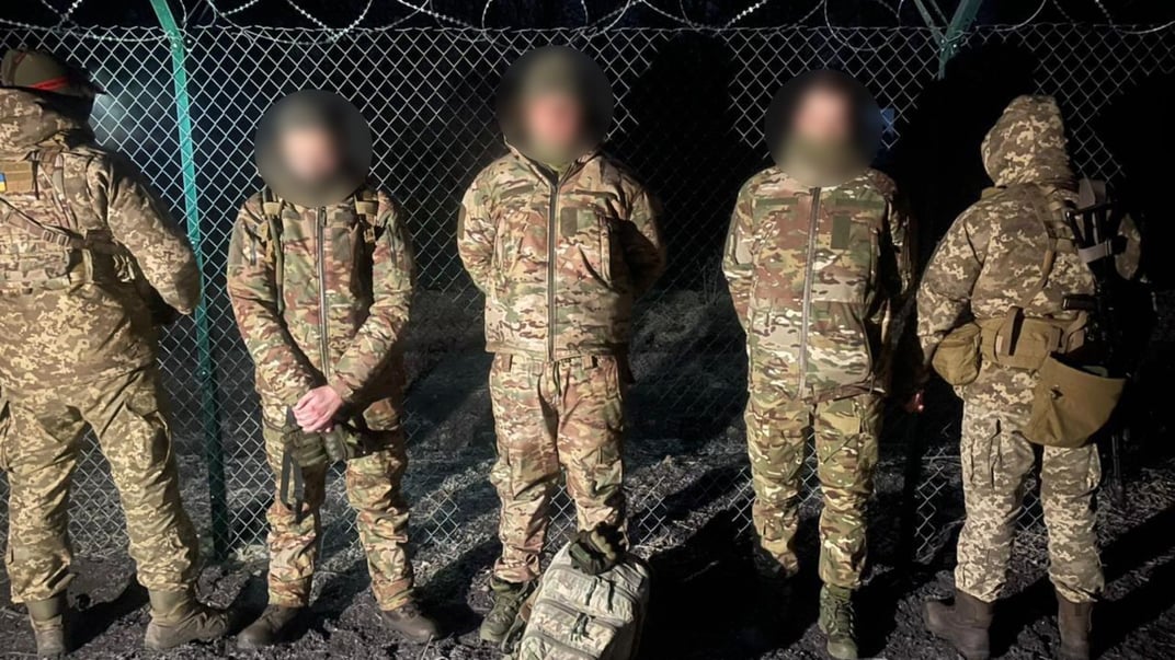 На Одещині затримали трьох чоловіків у камуфльованій формі, які хотіли незаконно перетнути кордон