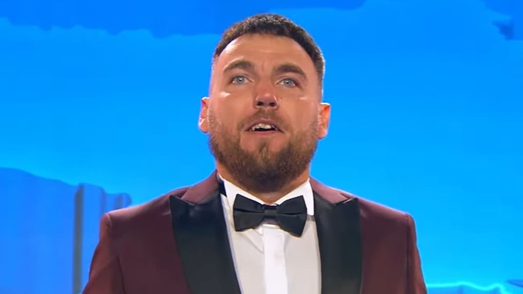 Победитель премии Global Teacher Prize Ukraine-2021 Артур Пройдаков на церемонии награждения, Киев, 2 октября 2021 года