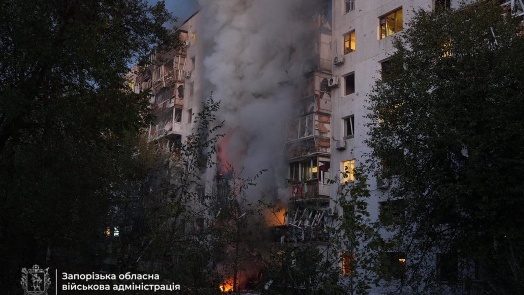 Последствия российского удара по частному дому в Запорожье