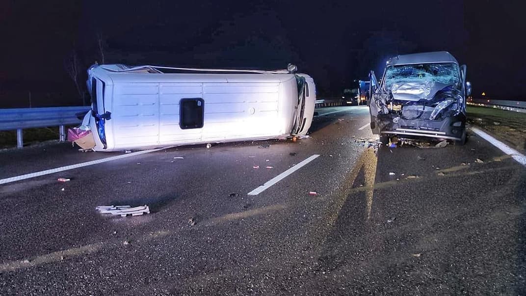 Место ДТП с украинками в автобусах