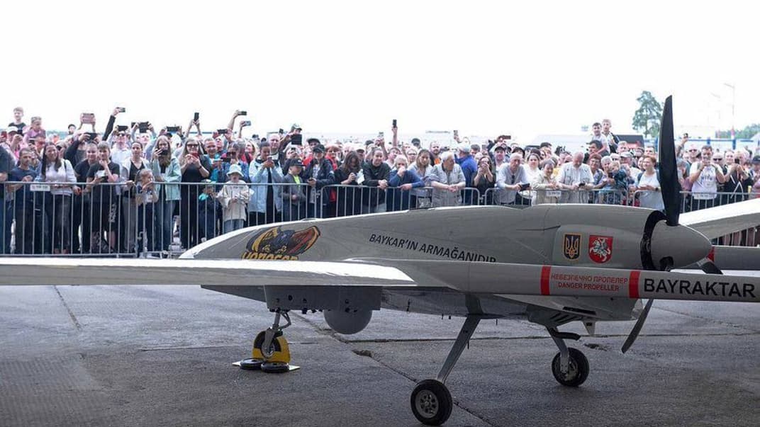 Bayraktar-Vanagas, на який збирали литовці, прибув в Україну