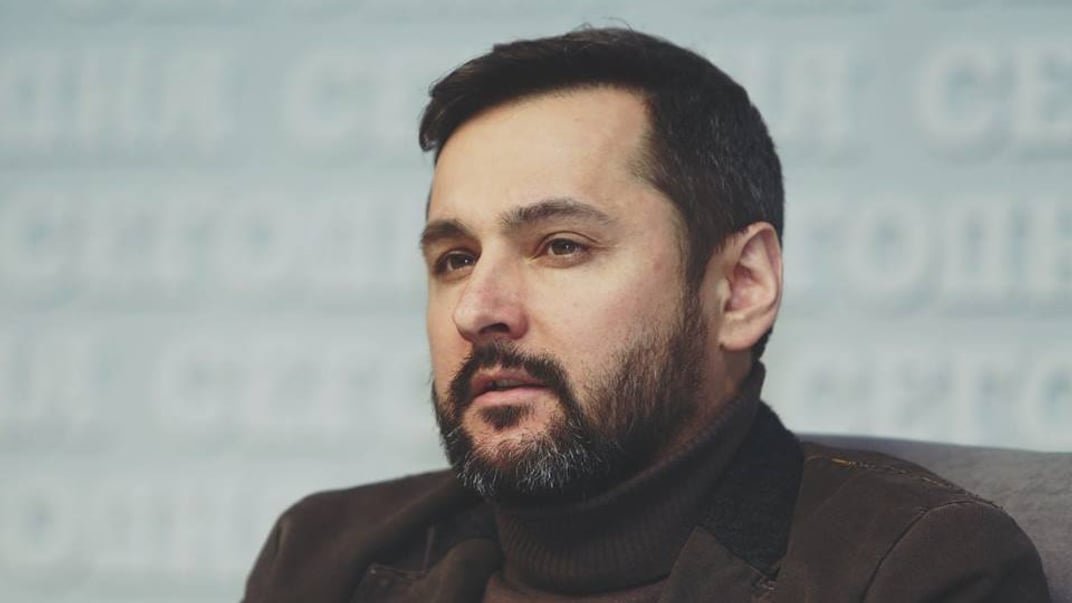 Викладач Київського національного університету імені Карпенка-Карого та режисер Молодого театру Андрій Білоус