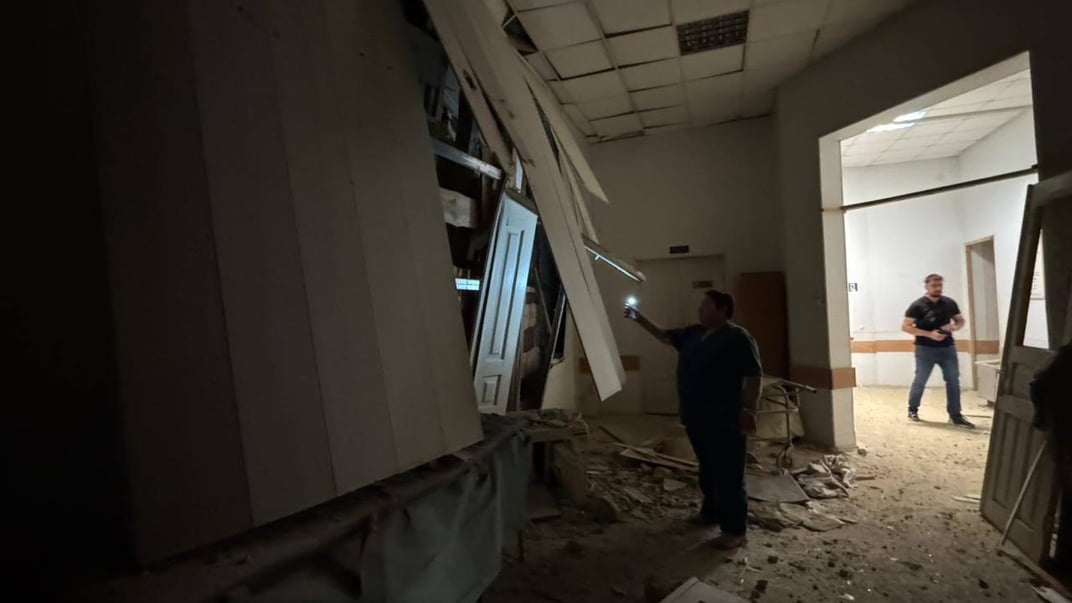 Последствия атаки на больницу в Херсоне