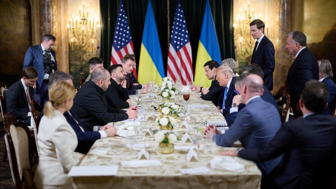 Президент України Володимир Зеленський провів зустріч із президентом Сполучених Штатів Америки Дональдом Трампом у Флориді, у резиденції Мар-а-Лаго, 29 грудня 2025 року