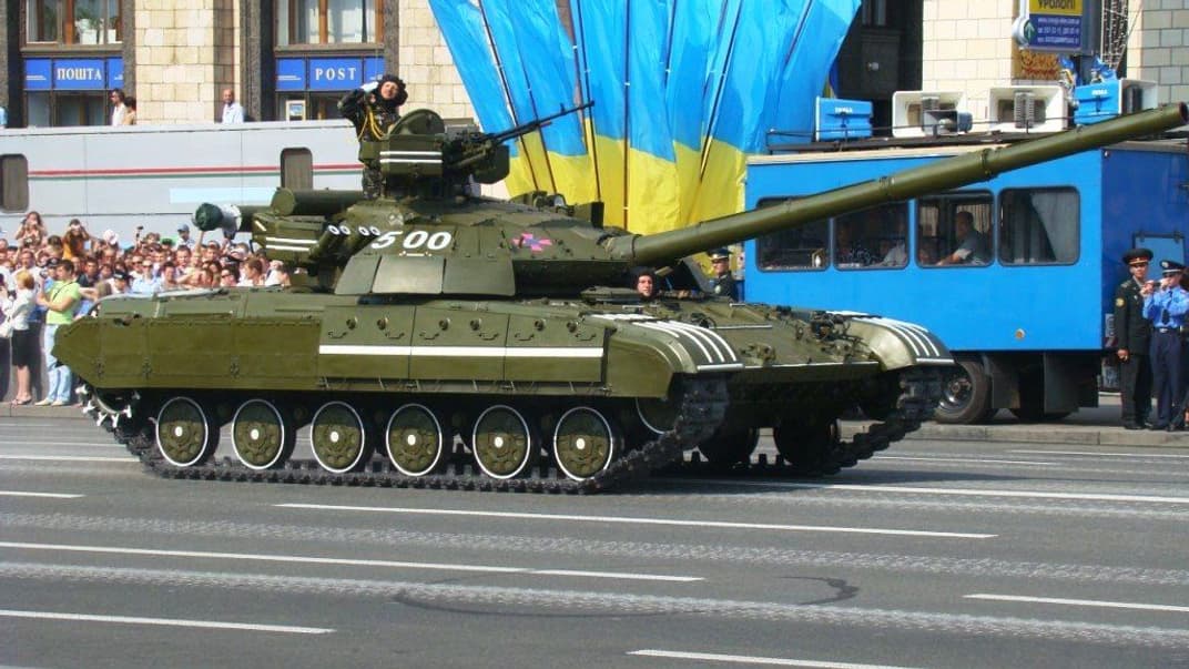 Ілюстративне фото. Український танк Т-64 під час параду до Дня Незалежності в Києві, 24 серпня 2008 року