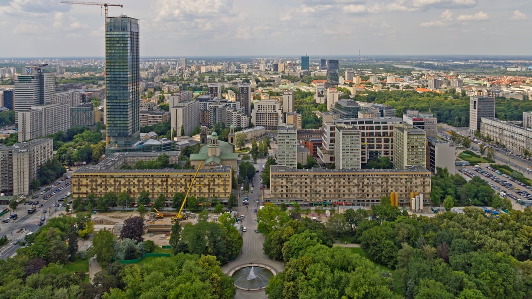Краєвид на Свєнтокшиський парк у Варшаві