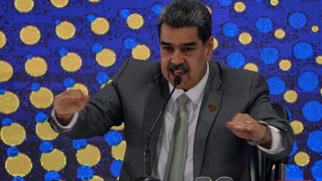 Президент Венесуэлы Николас Мадуро выступает после проведенного референдума о будущем региона, контролируемого Гайаной, 4 декабря 2023 года