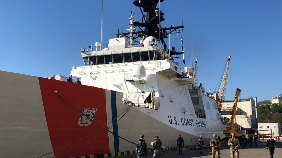 В Одеський порт зайшов фрегат берегової охорони США, який провів дводенні навчання з українськими кораблями