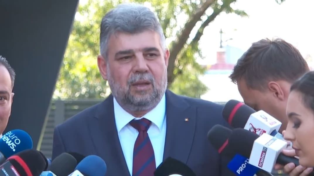 Прем'єр-міністр Румунії Йон-Марчел Чолаку спілкується з журналістами, 13 вересня 2023 року