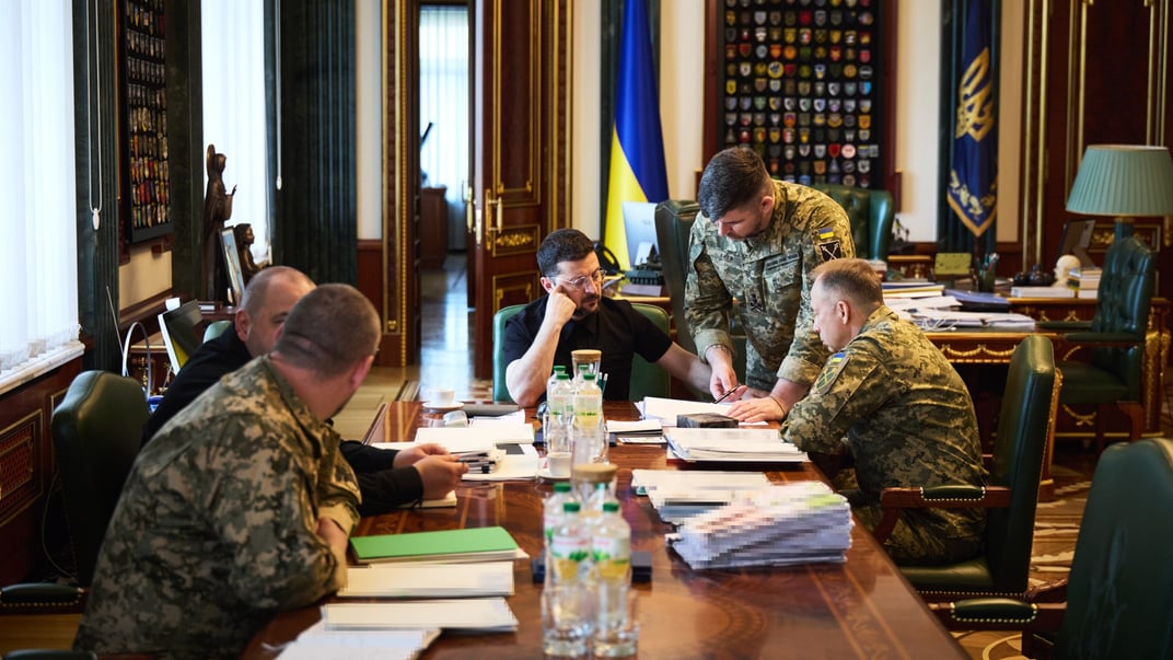 Ілюстративне фото. Нарада президента України Володимира Зеленського з військовими та міністром оборони 30 червня 2025 року