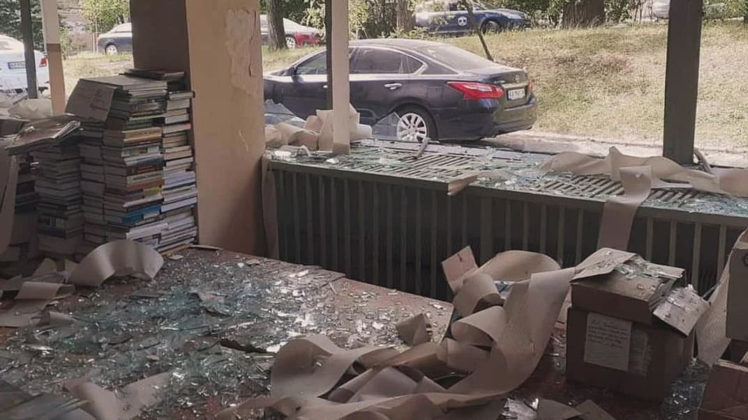 Руйнування в бібліотеці імені Ярослава Мудрого