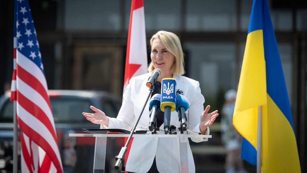 Посол США в Украине Бриджит Бринк