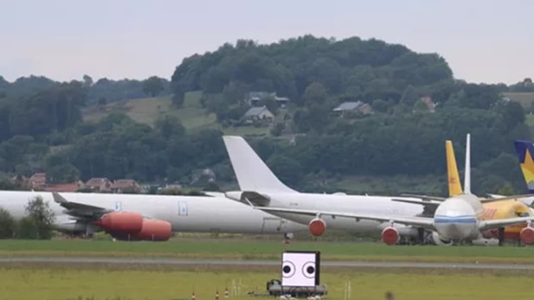 Дисплей із зображенням очей